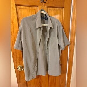 Mens George Sueded Button down short sleeve shirt Size large